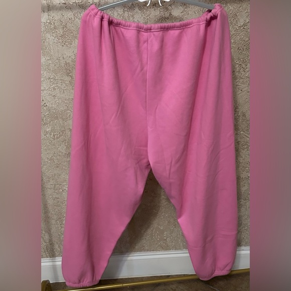 SKIMS NWT 4X Cotton Fleece Jogger Sweatpants
Bubblegum - Picture 2 of 7